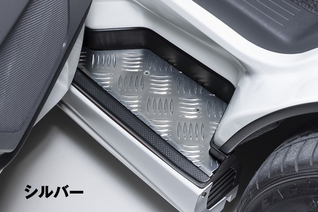 ESアルミステップカバーフロント左右ｾｯﾄ ハイエース　寒冷地仕様3